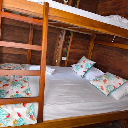 Hostal Velero Relax Guachaca Exterior photo